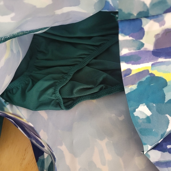 NWT dip size large running shorts - Picture 6 of 6